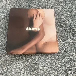 Brands new skims body suit